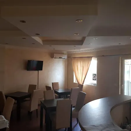 Hostel Di Uno *
