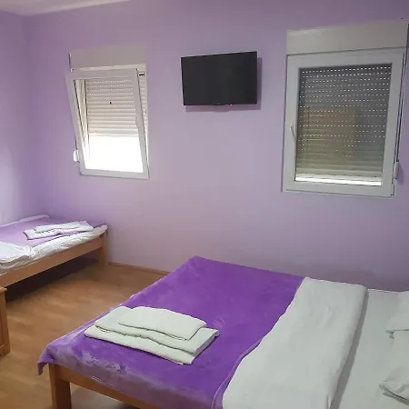 Hostel Di Uno Belgrad